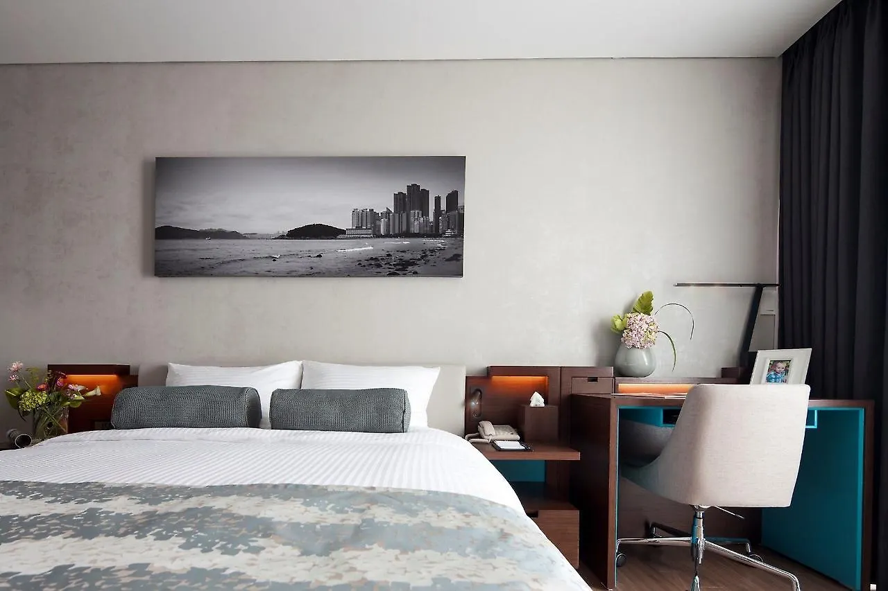 Felix By Stx Hotel And Suite Busan 4*,  South Korea